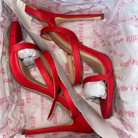 Fashion Nova No Obligation Heel - Red - Picture 5 of 9